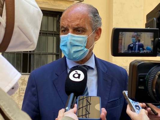 Camps contraprograma a Mazón en su carrera por ser candidato a la Alcaldía de València