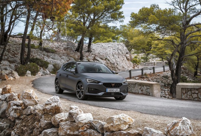Cupra completa la gama de motores del León