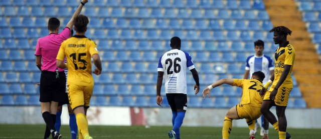 El Hércules quiere dar el paso definitivo hacia la Liga Pro en Badalona
