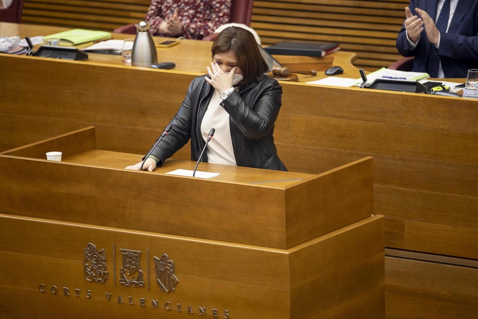 Isabel Bonig, este jueves en la tribuna de Les Corts durante su despedida. Foto: MARGA FERRER - 