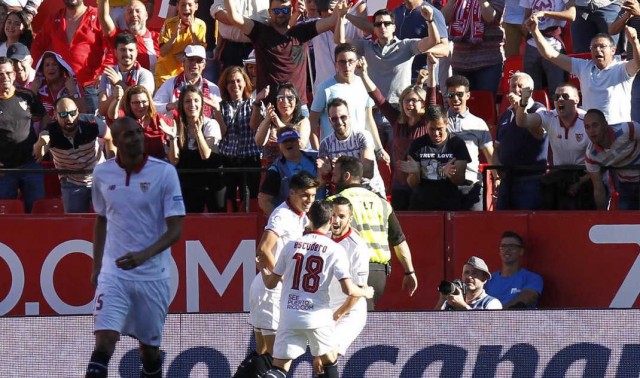 El Sevilla se redime ante Dépor que sigue cerca del abismo