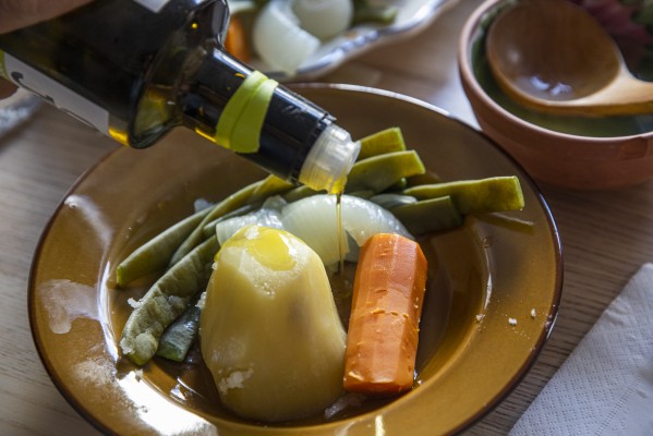 Trucos para llevar tus cenas con bollit valenciano a otro nivel

