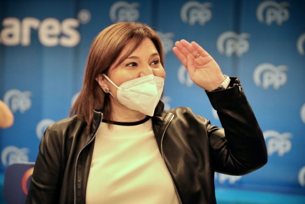 Isabel Bonig anuncia que dimite de portavoz en Les Corts y deja el acta