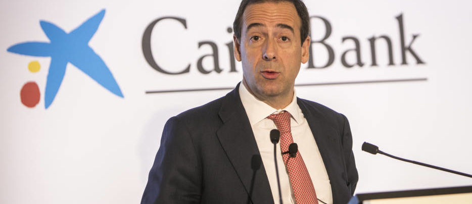 CaixaBank catapulta su beneficio hasta los 4.786 millones por el efecto contable de la absorción de Bankia