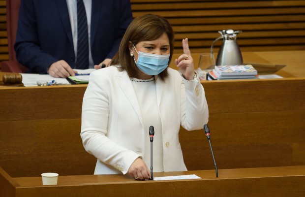 Bonig elude referirse a su renuncia mientras la Mesa de Les Corts se suma a sus opciones de salida 