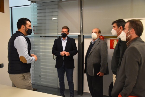 Xàtiva colaborará con el Centro Europeo de Empresas e Innovación para fomentar el emprendimiento juvenil