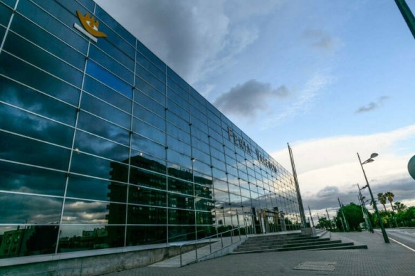 Hacienda rechaza la solución de Economía para Feria Valencia e insiste en integrarla en el sector público