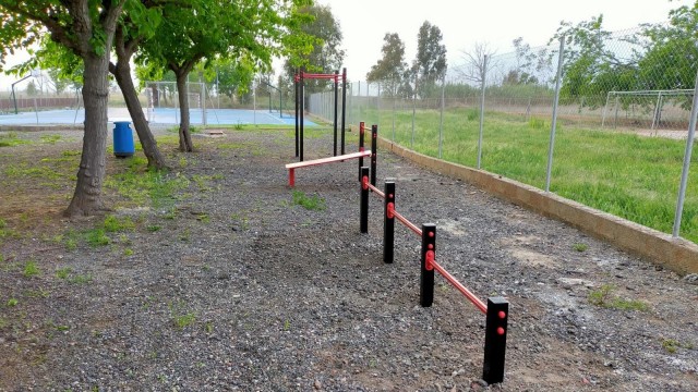 Nules crea un parque de calistenia en la zona del autobús de la playa