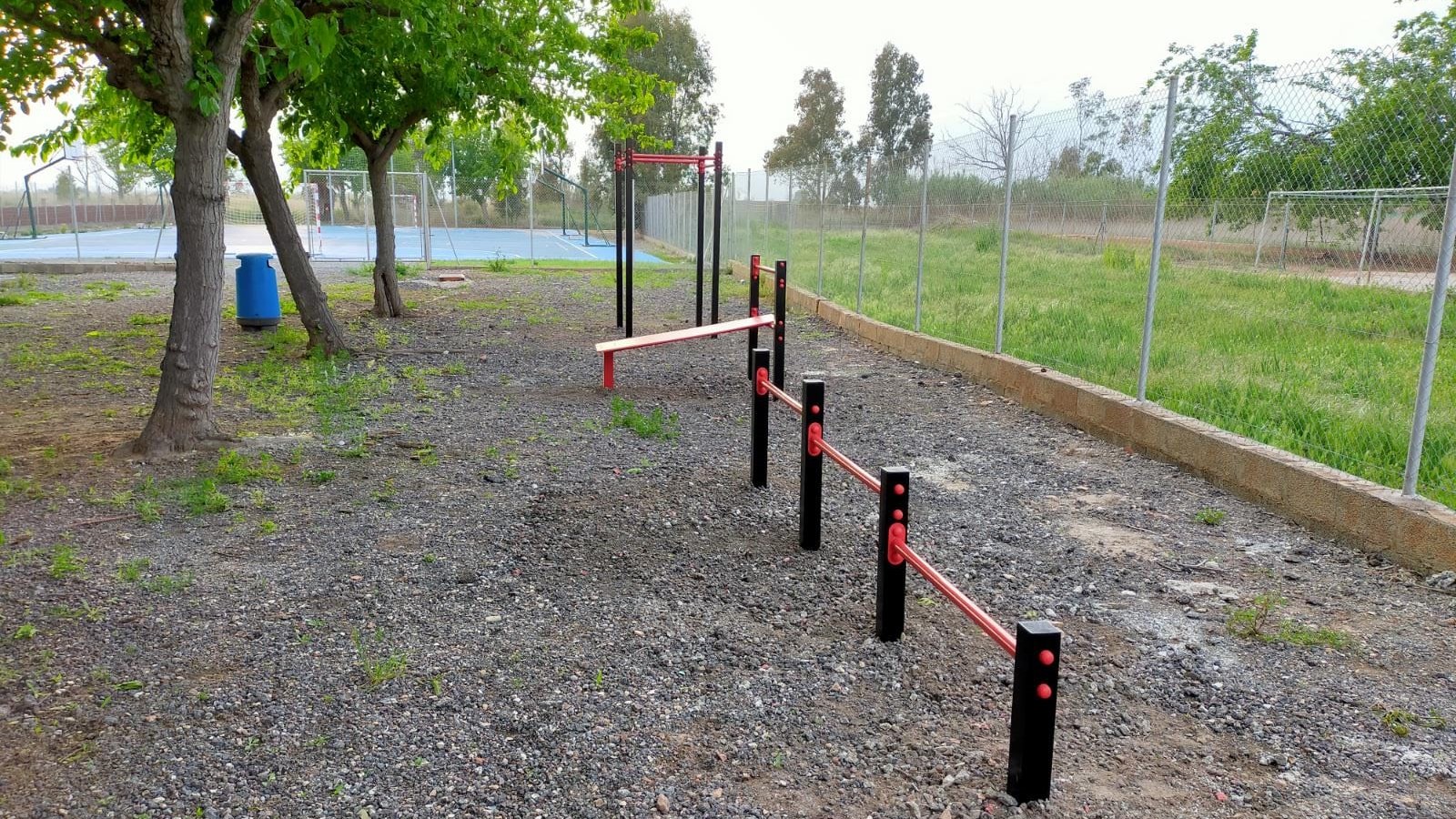 Nules crea un parque de calistenia en la zona del autobús de la playa