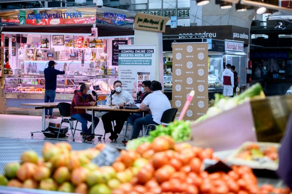 Valencianismo de proximidad: especial Veus Fé-Cé desde la Peña Valencianista del Mercat Central
