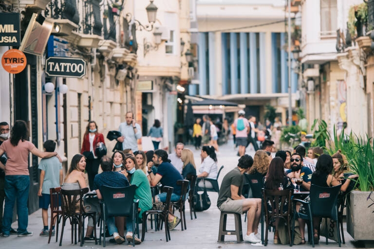 Empresarios del ocio y la hostelería piden inyectar 300 millones al Plan Resistir