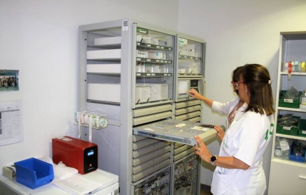 Casi 5.000 enfermeros de la sanidad privada podrán recetar medicamentos