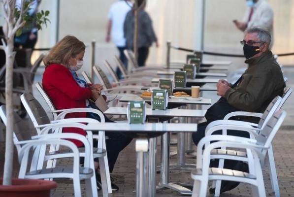 El crédito a familias se mantuvo en marzo y el de las empresas creció hasta los 951.712 millones