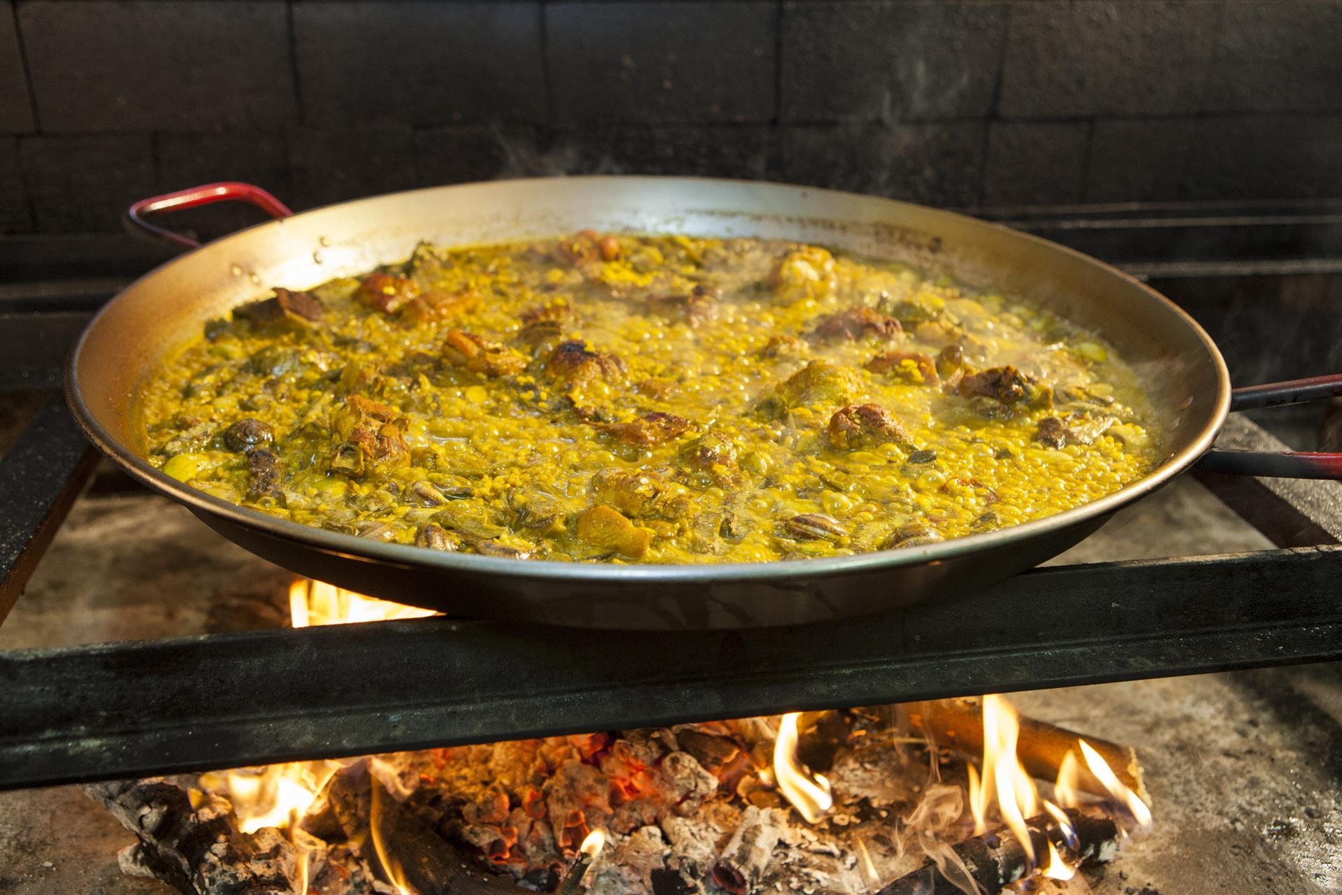 La Generalitat incoa un expediente para declarar la paella como bien de interés cultural