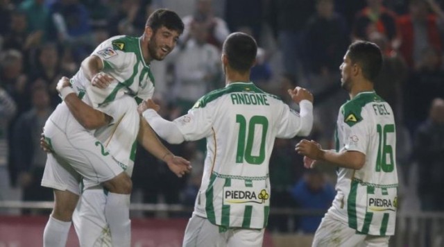 Un gol de Nando García conduce al Córdoba hacia el liderato de la Liga Adelante