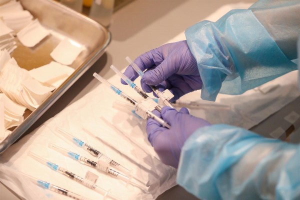 España supera los 5 millones de inmunizados y las 17 millones de dosis, con 766.003 en el fin de semana
