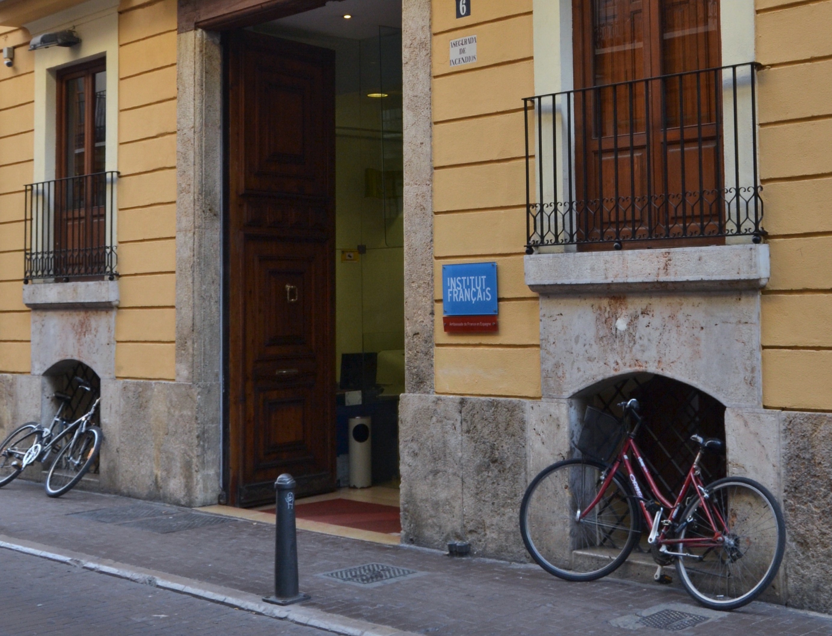 SOS. Salvemos el Instituto Francés de València