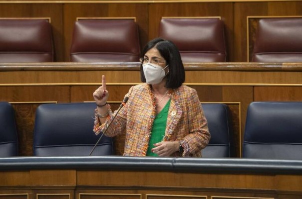 Darias espera alcanzar hoy o mañana los cinco millones de inmunizados