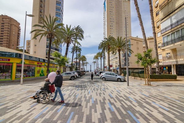 Benidorm inicia esta semana la renovación de aceras de la avenida Bilbao