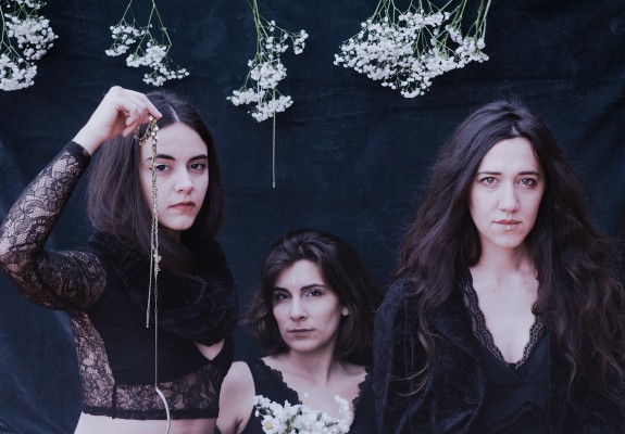 Marala presenta 'A trenc d’alba', un disco de raíces con espíritu joven y feminista