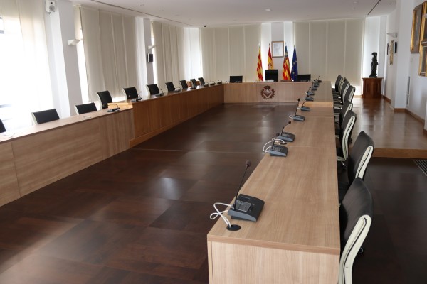 El Ayuntamiento de Vila-real retoma este mes los plenos presenciales