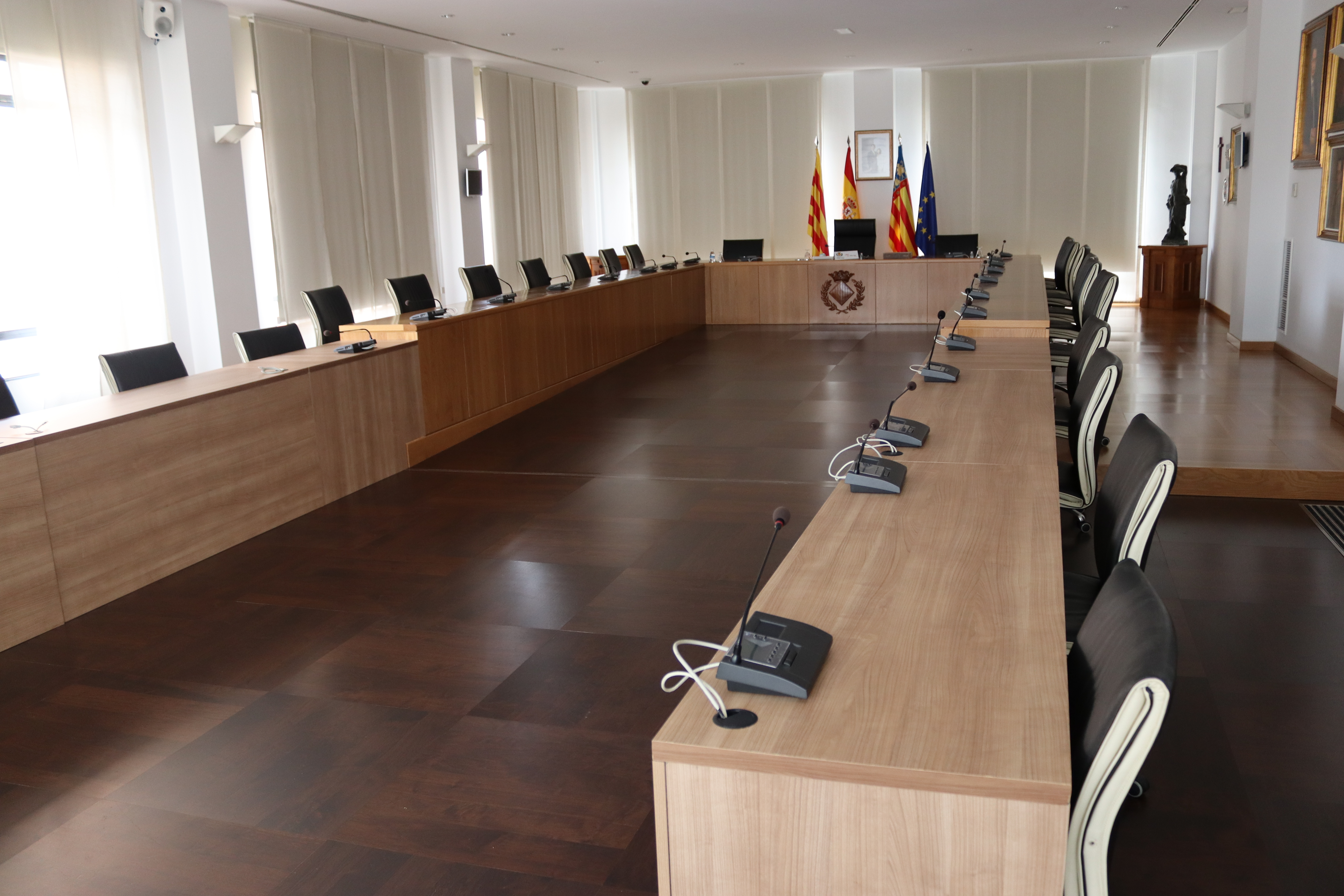 El Ayuntamiento de Vila-real retoma este mes los plenos presenciales