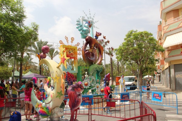 San Vicente suspende las fiestas de Hogueras y Barracas en julio de 2021 