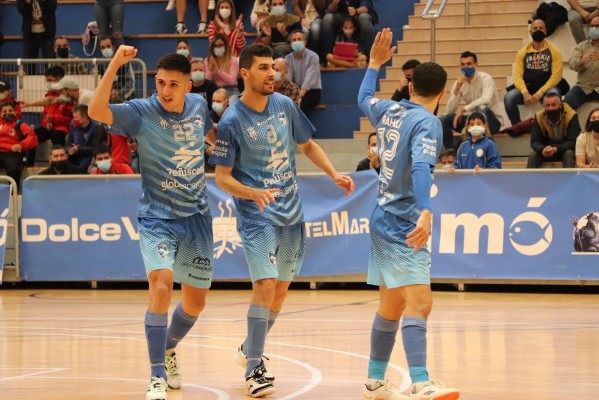 El Peñíscola se impone a O Parrulo y sigue vivo en la lucha por la salvación (4-2) 