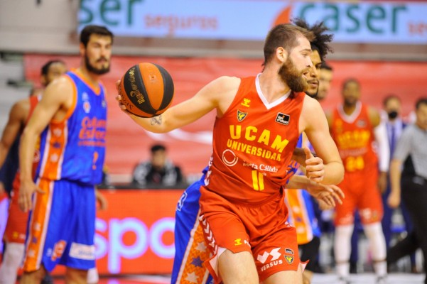 Radovic desbanca a Antelo en el podio histórico como tercer jugador del UCAM con más partidos