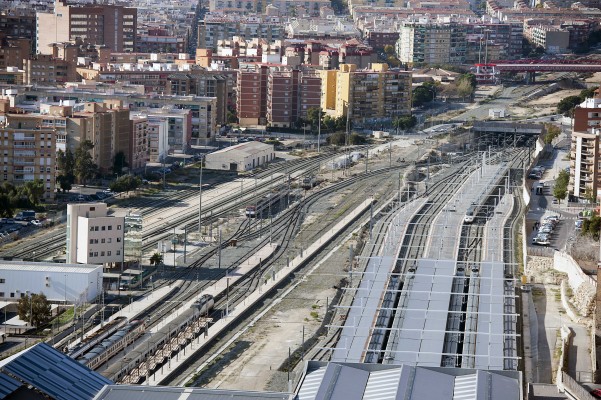 Alicante insta a Fomento a cubrir la deuda de la obra del AVE como hizo en Valladolid
