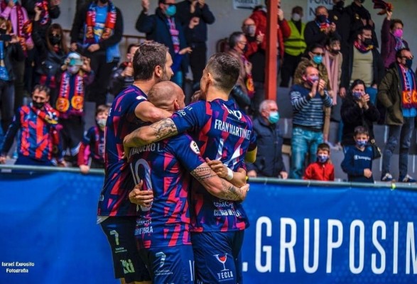 El Yeclano tiene otra final ante el Recre en la pelea por quedarse en la Segunda RFEF