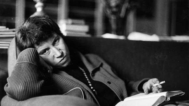 ‘Domingo’, la real irrealidad de Natalia Ginzburg