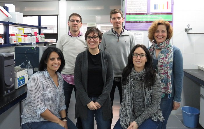 La UV despide a una investigadora para contratar a un aspirante con horas irregulares