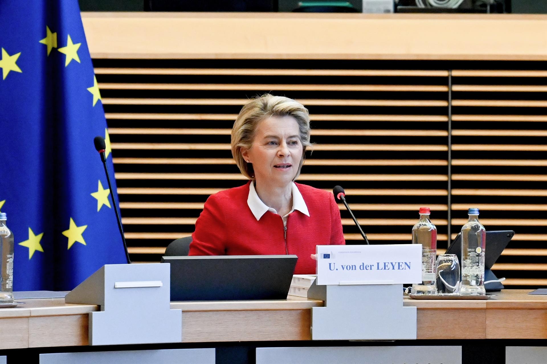Bruselas recibe el plan de España e inicia el examen para desembolsar 25.000 millones en 2021
