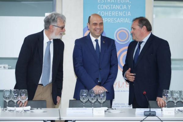 Comercio quiere publicar ahora los contratos bajo sospecha en el portal municipal de transparencia
