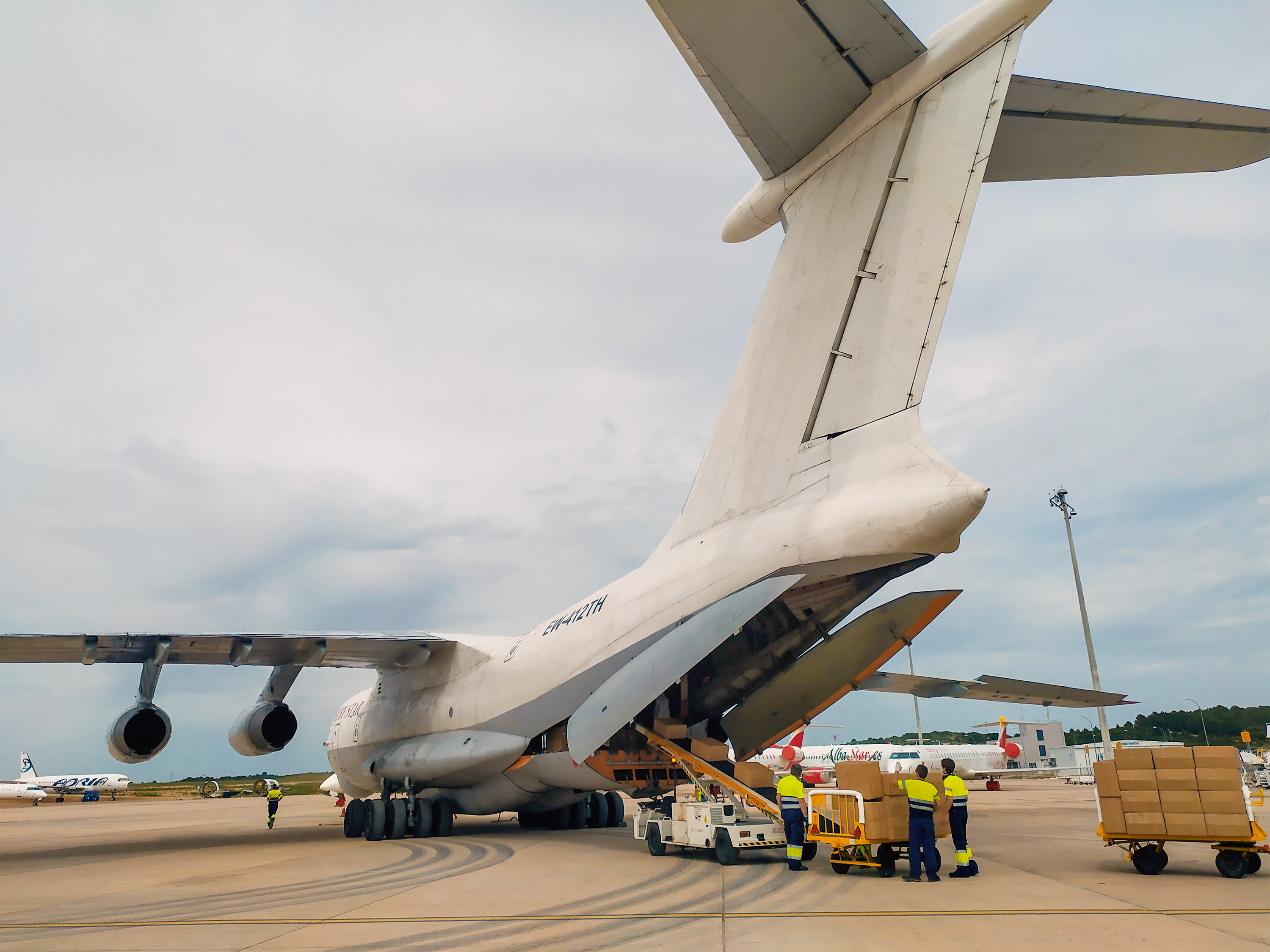 El aeropuerto vuelve a 'tirar' de ETT y espera cubrir este verano los 18 puestos de trabajo que oferta