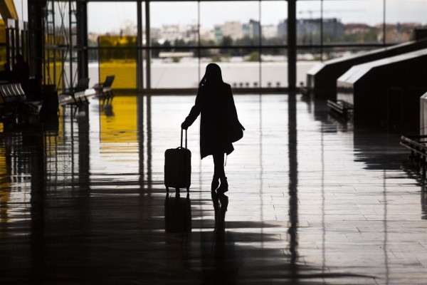 El Gobierno endurece las restricciones a los viajeros de países que deben hacer cuarentena a su llegada
