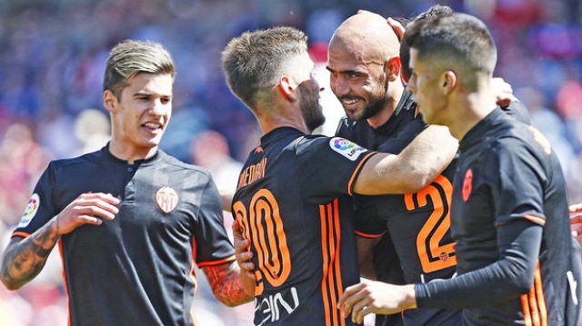 El Valencia firmará permanencia matemática si mejora el resultado del Sporting