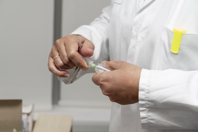 Sociedades científicas, expertos, comunidades y 70.000 firmas en Change.org piden poder administrar la segunda dosis de AstraZeneca
