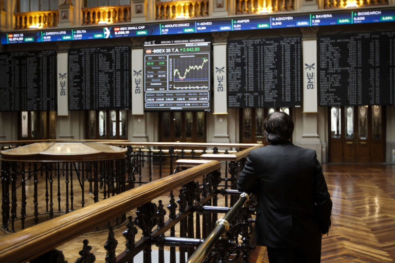 Suave apertura bajista del Ibex 35, con Abengoa rebotando con fuerza