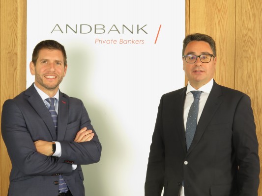 Andbank se refuerza en Alicante con dos potentes banqueros procedentes de BBVA Patrimonios