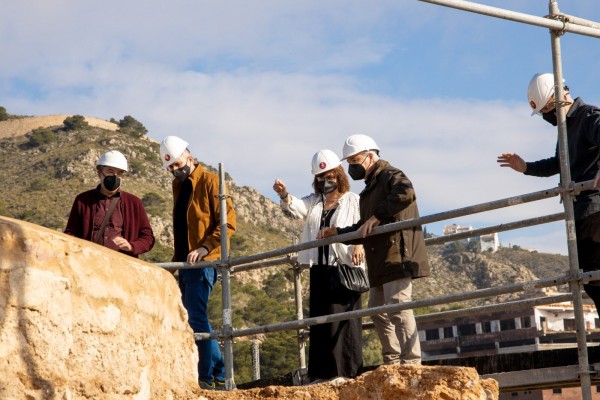 La restauración de la torre octogonal del Castell de Cullera conserva la técnica y materiales de la época