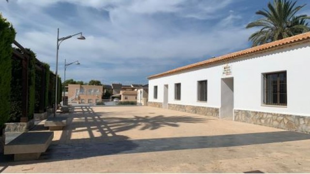 La gestión de la cantina de Isla Plana sale a licitación tras dos años y medio cerrada