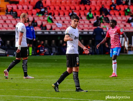 Carlos Soler: “El Barça no puede tener más ganas que nosotros”