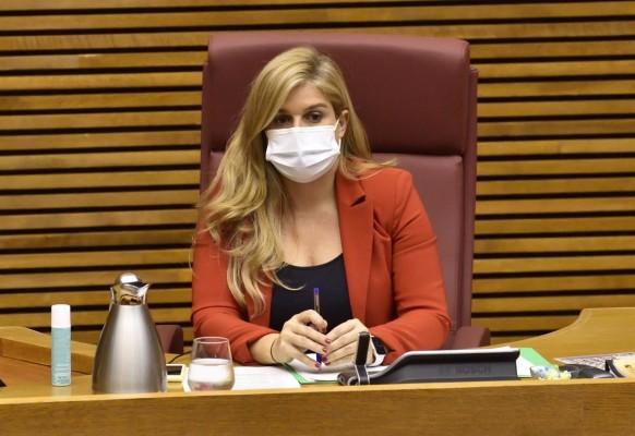El Botànic rechaza investigar las ayudas al valenciano y el PP vuelve a apuntar al hermano de Puig