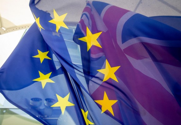 La Eurocámara ratifica el acuerdo comercial con Reino Unido tras el Brexit
