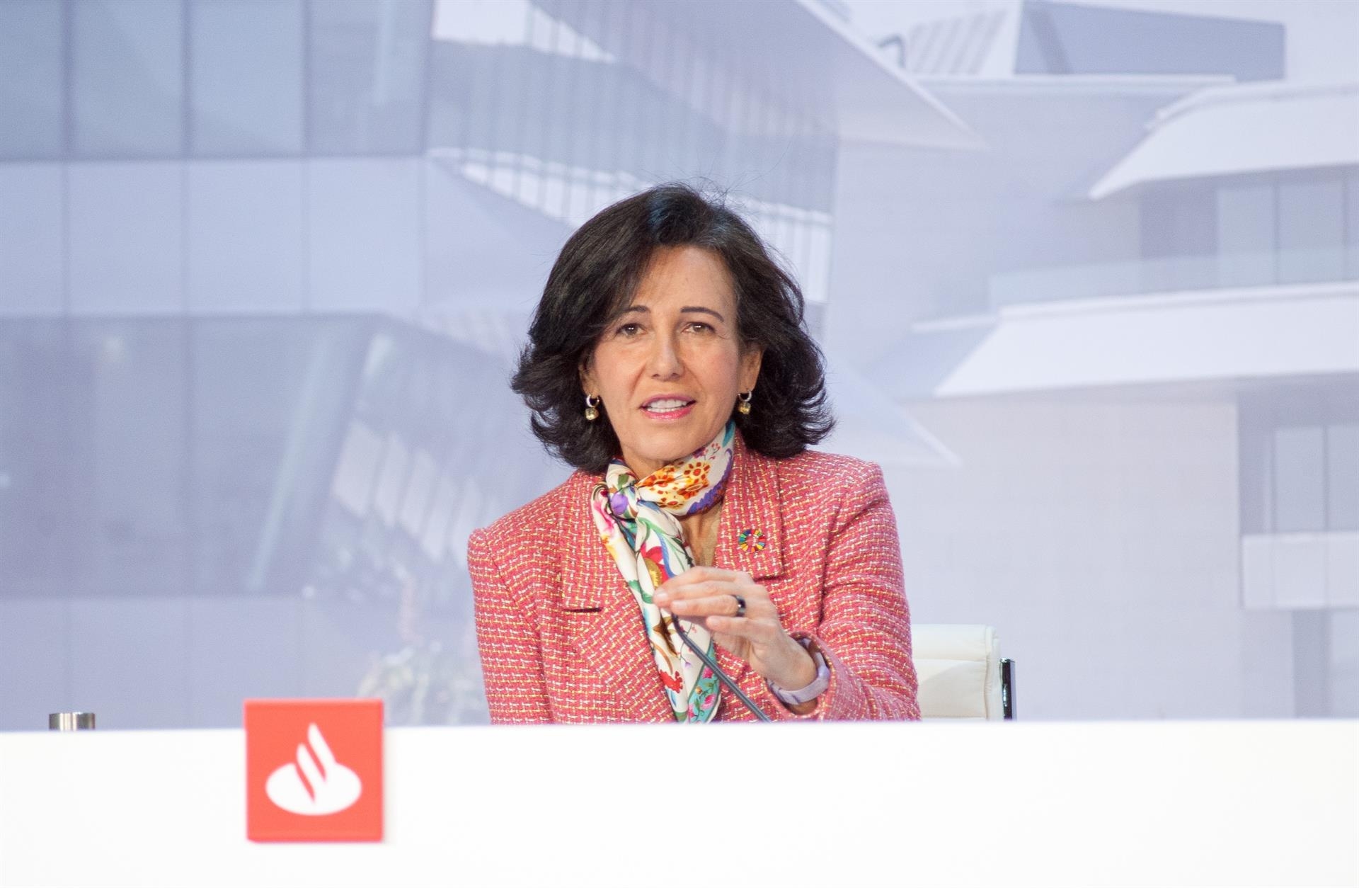 Santander dispara su beneficio trimestral a 1.608 millones de euros
