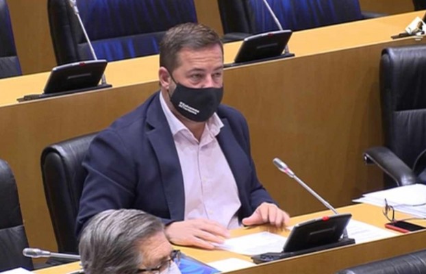 El artículo de Alicante Plaza 'Un país de camareros' se cuela en la comisión de Turismo del Congreso