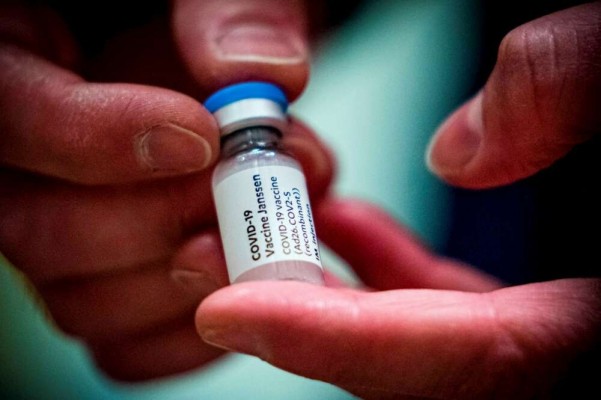 La Comunitat recibirá este jueves 14.000  dosis de Janssen en lugar de las 28.000 previstas