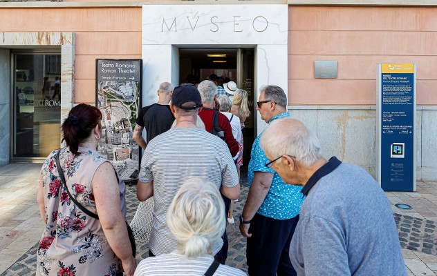 Turistas 'burbuja', sin derecho a compra ni a aperitivo por la ciudad